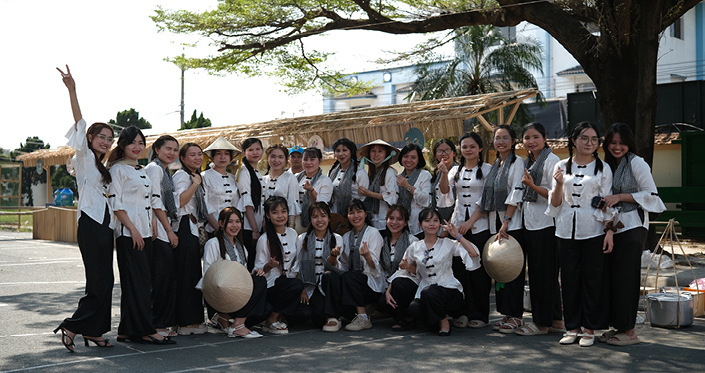 Tất-Niên_48