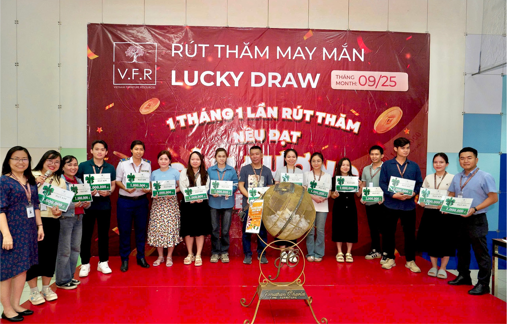 49.-Lucky-Draw—Đạt-KPI-T9_25_11
