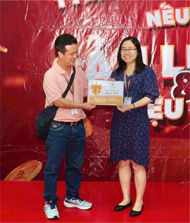 49.-Lucky-Draw—Đạt-KPI-T9_25_17
