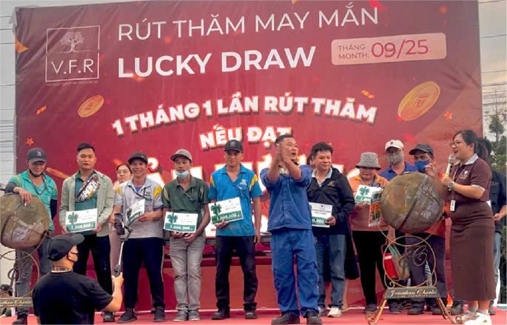 49.-Lucky-Draw—Đạt-KPI-T9_25_37