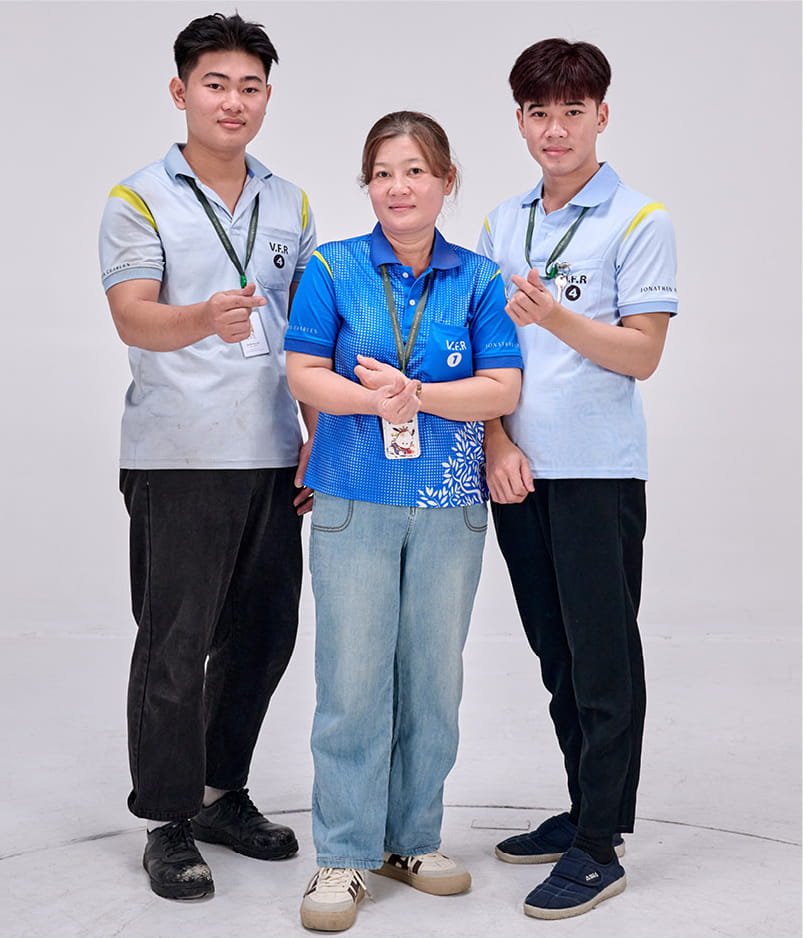 Gia-đình-các-thế-hệ-trong-cty_21