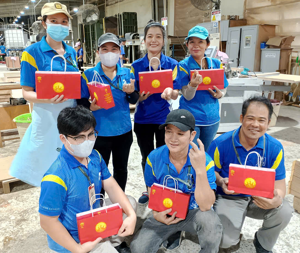 Phát-bánh-trung-thu_53
