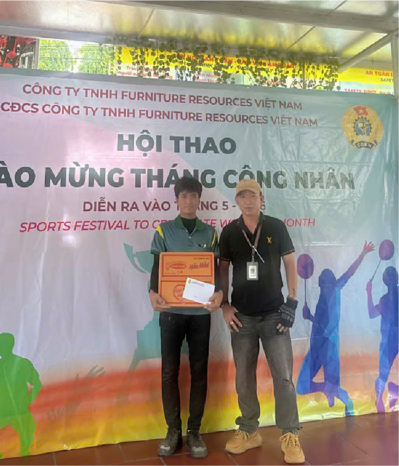 16. Tặng quà tháng Người lao động (5)